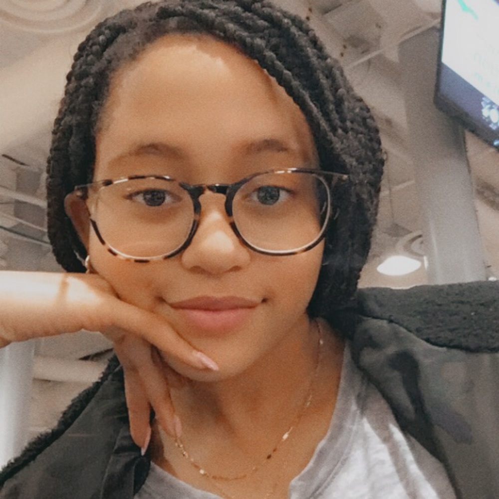 Meet your Posher, Laina